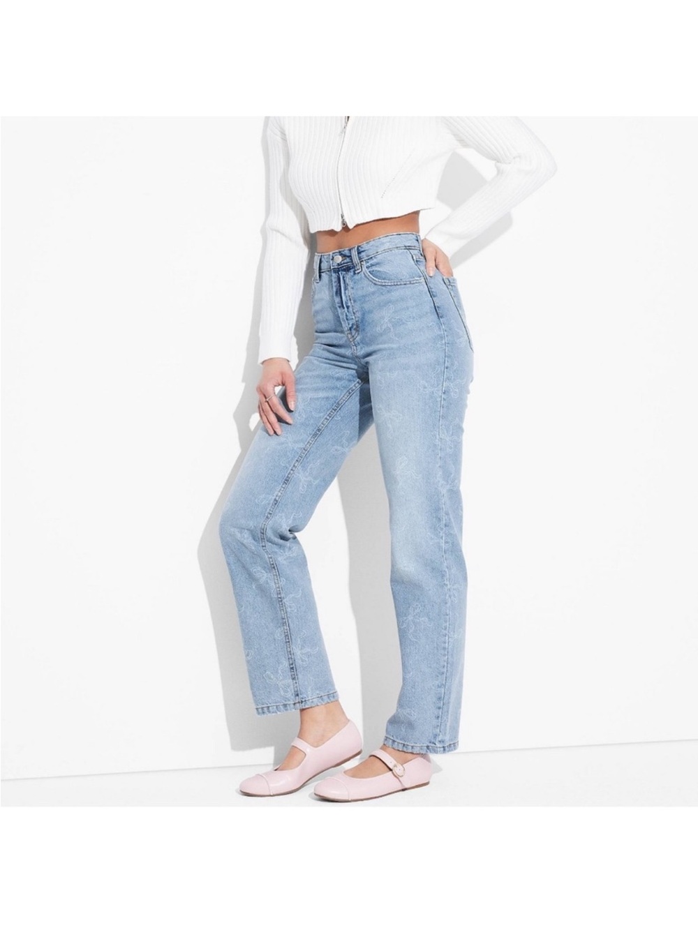 Light Wash High-Rise Straight Jeans - Women